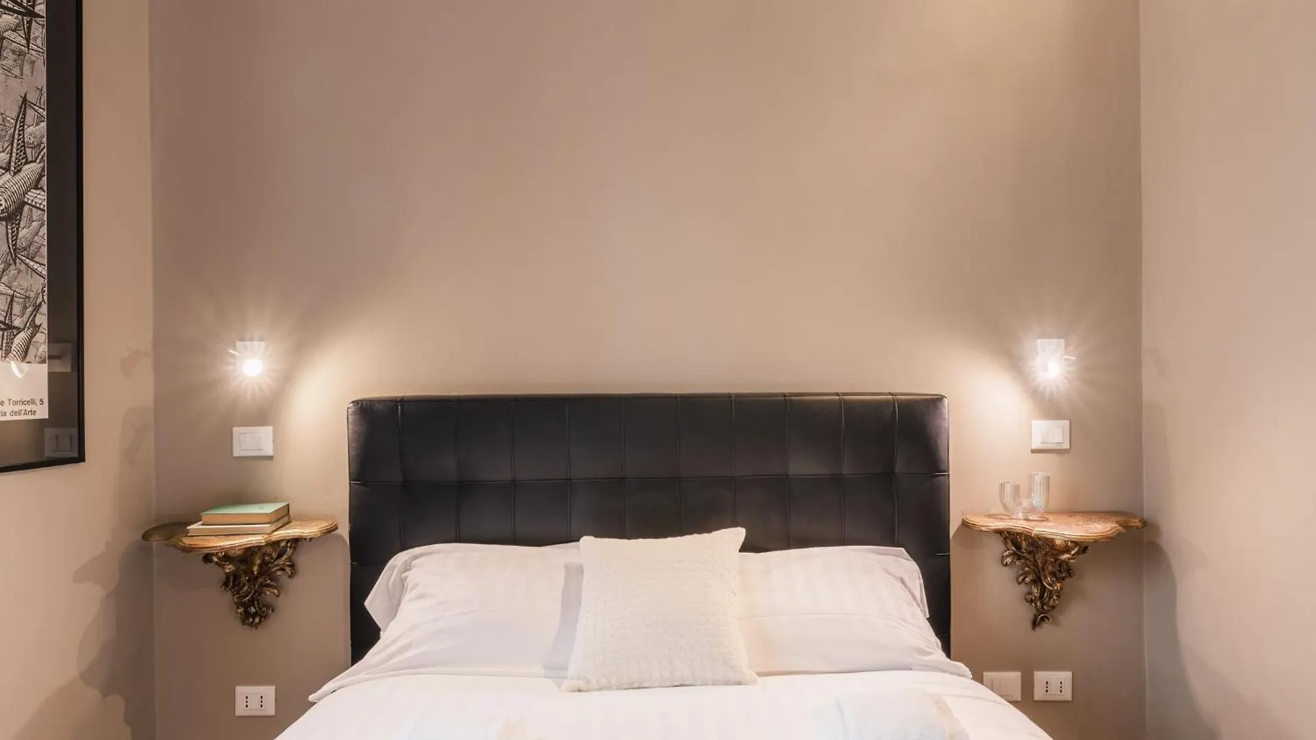 The Best Rent - Charming Flat Near Colosseo ローマ 0*,  イタリア